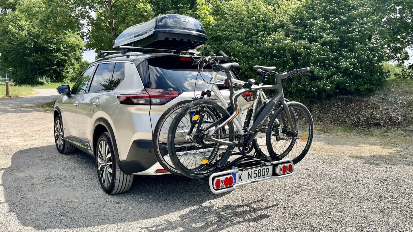 Auch das E-Bike Urtopia Carbon 1 (vorne) trat in diesem Sommer zum Test an.