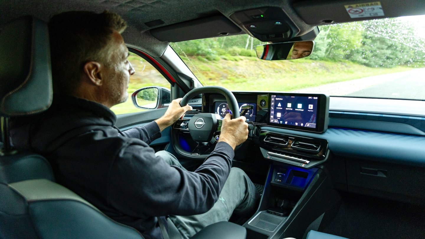 Erste Testfahrt im Nissan Micra mit 110 kW starkem Antrieb.