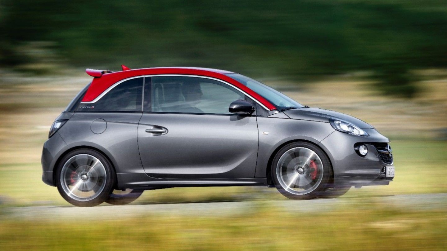 Trotz alles digitaler Neuigkeiten: Fahren kann der Adam auch noch.