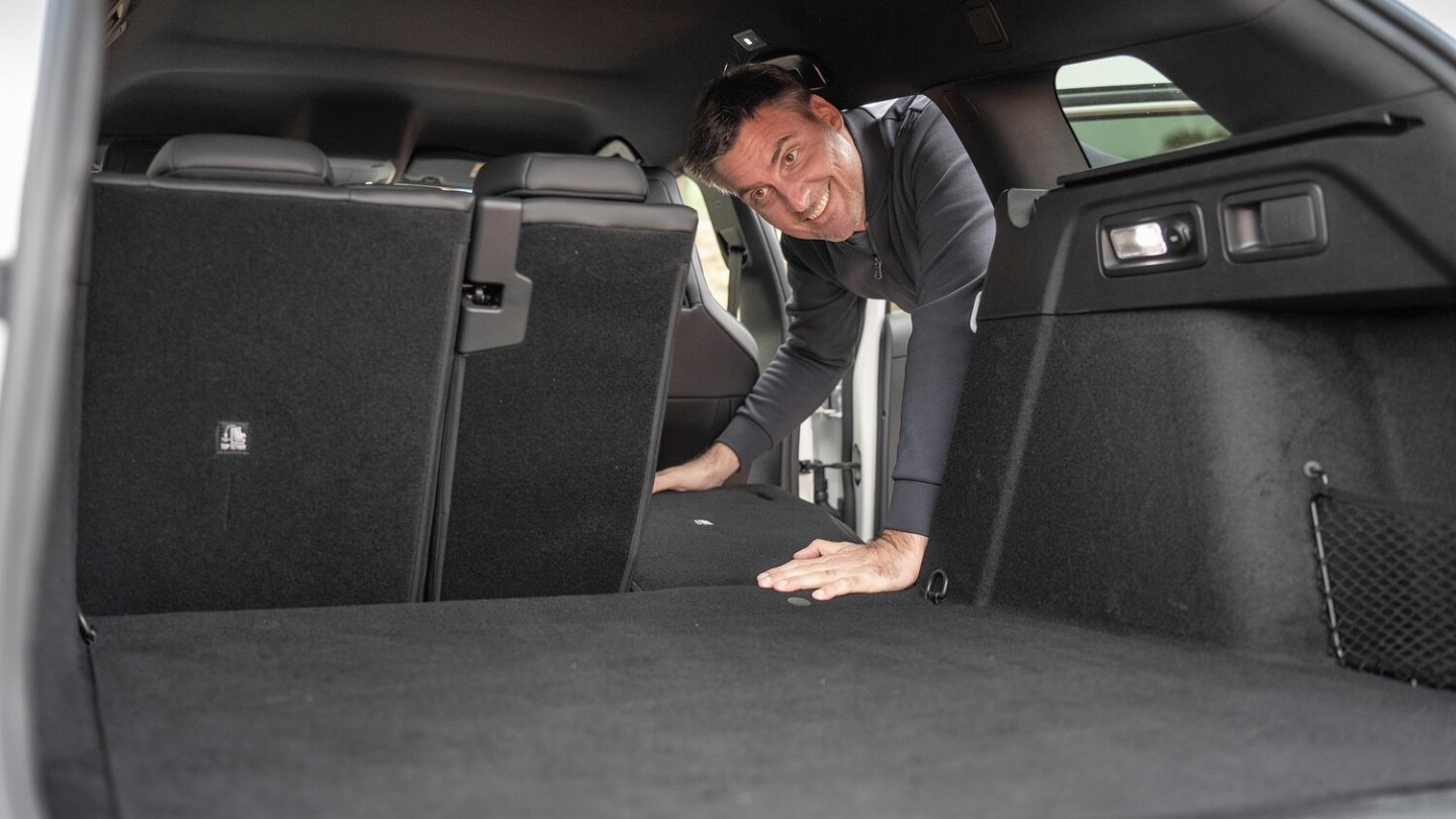 Als Sports Tourer hat der Opel Astra GSe einen deutlich größeren Laderaum.