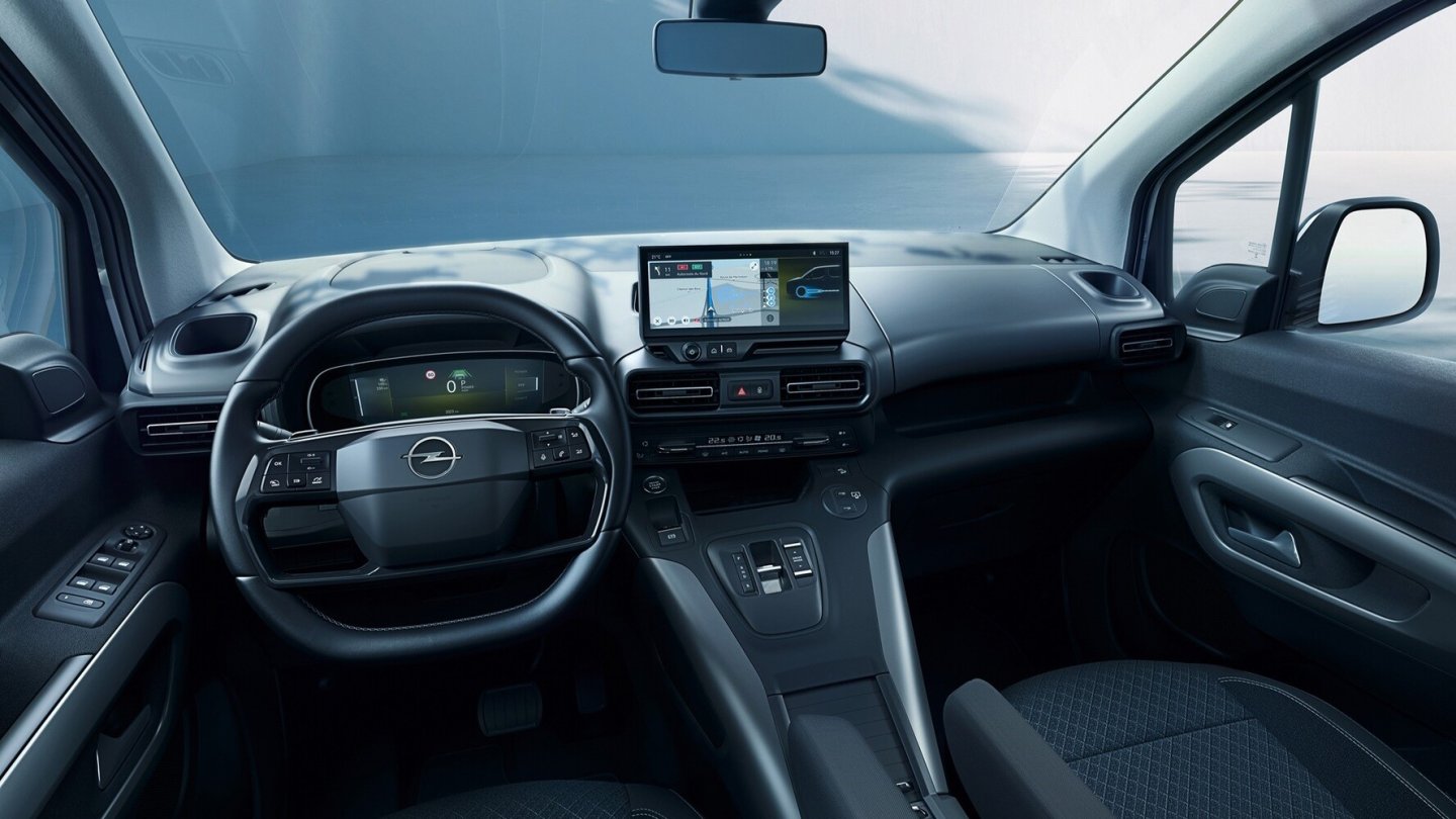 Erstmals gib es Wippen zur Steuerung der Energie-Rekuperation.