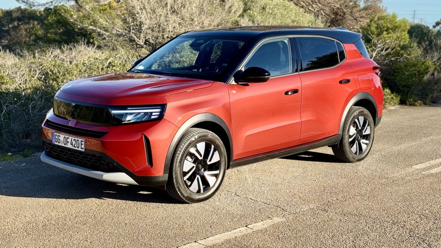 Das Fahrwerk federt sehr manierlich.