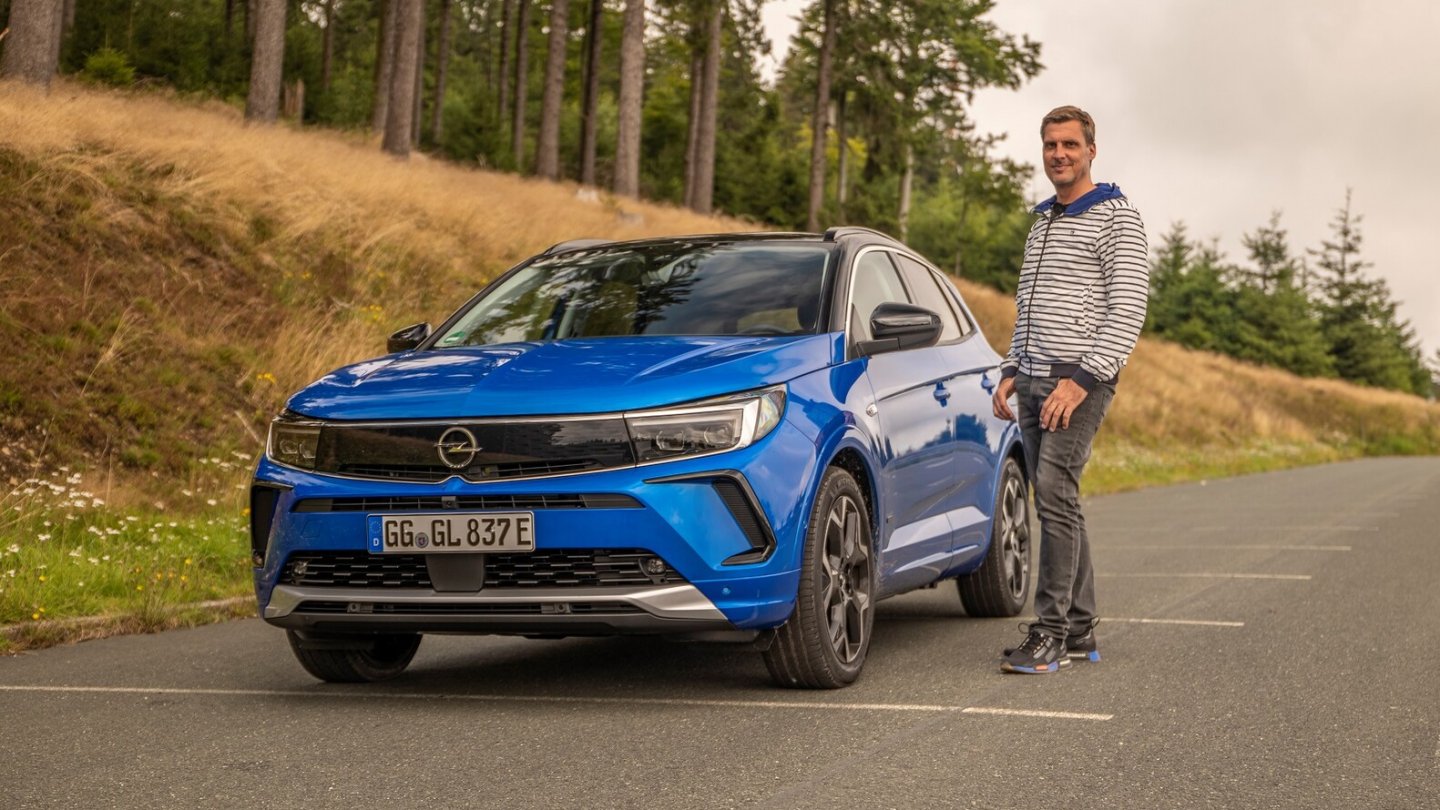 Das neue Design steht dem Grandland.