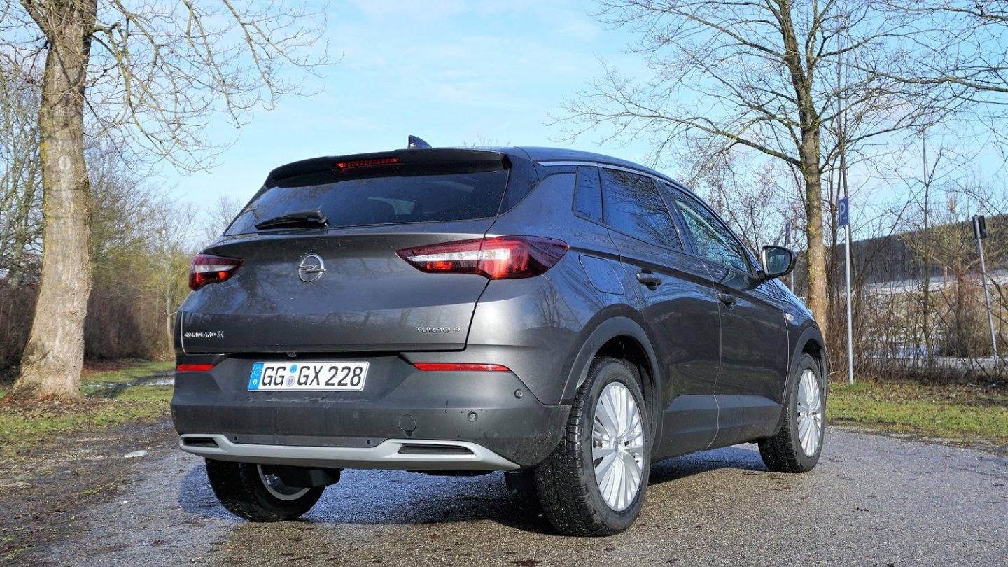 Nach Ansicht des Autors die Schokoladenseite des Grandland X: Das Heck,