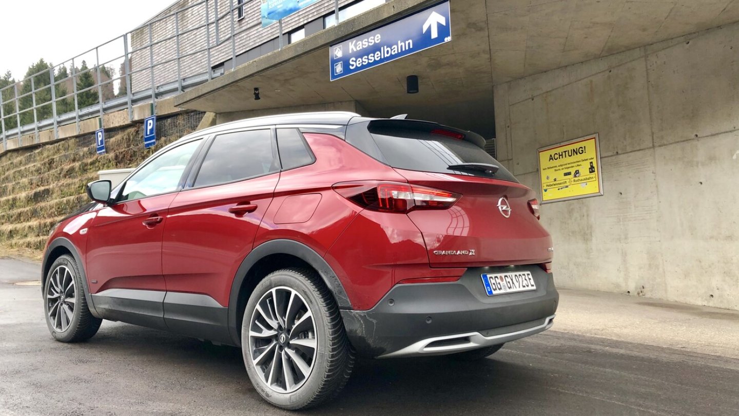 Der neue Hybrid ist ein gutes, aber teures Auto.