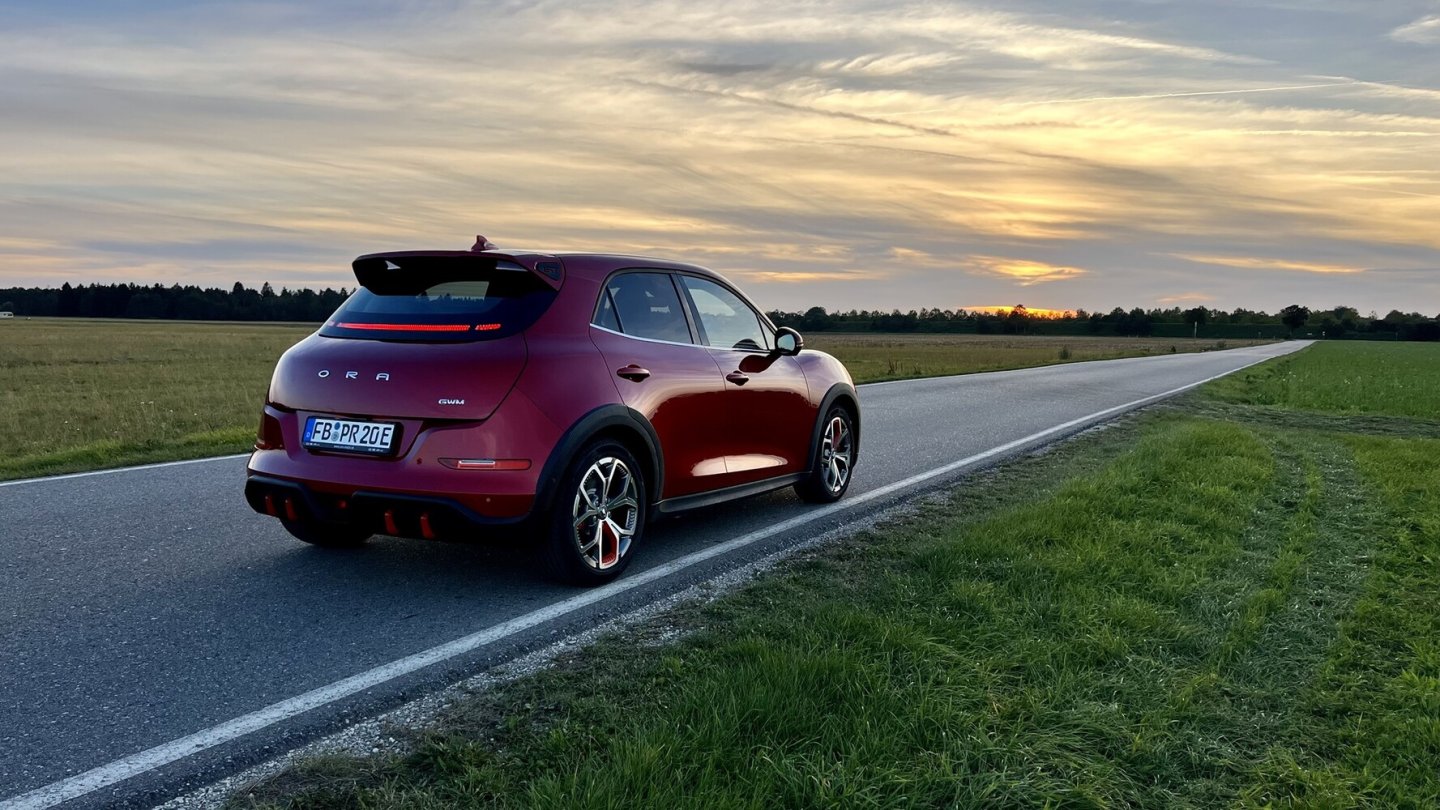 Im GT-Trimm kostet der Chinese stolze 49.490 Euro.