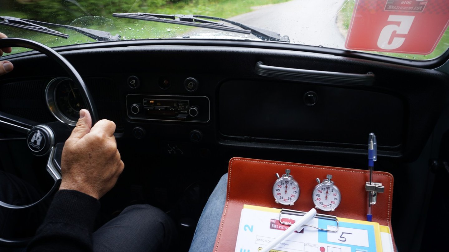 Tja, Christian. Du hast nur eine Runduhr. Ich zwei! Foto: Bernd Conrad