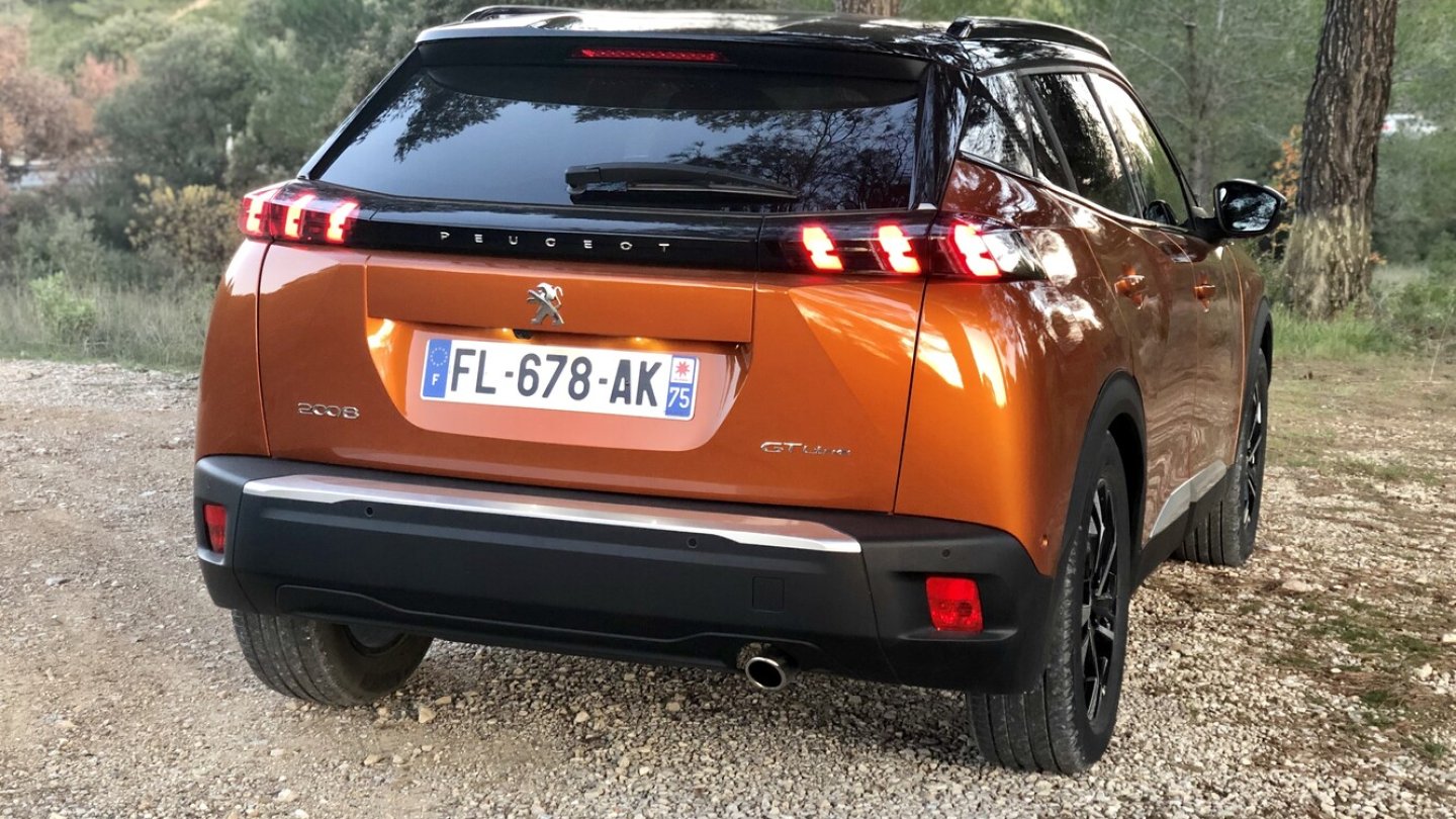 Auch die Rückleuchten arbeiten mit 3D-Technik.