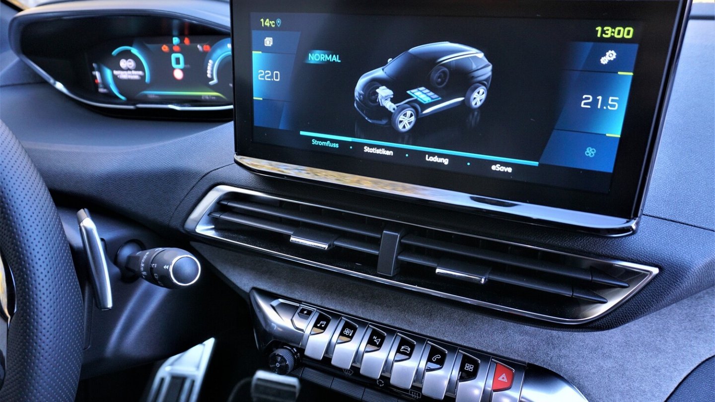 Das Infotainment-Display wächst mit dem Facelift auf 10 Zoll in der Diagonale.
