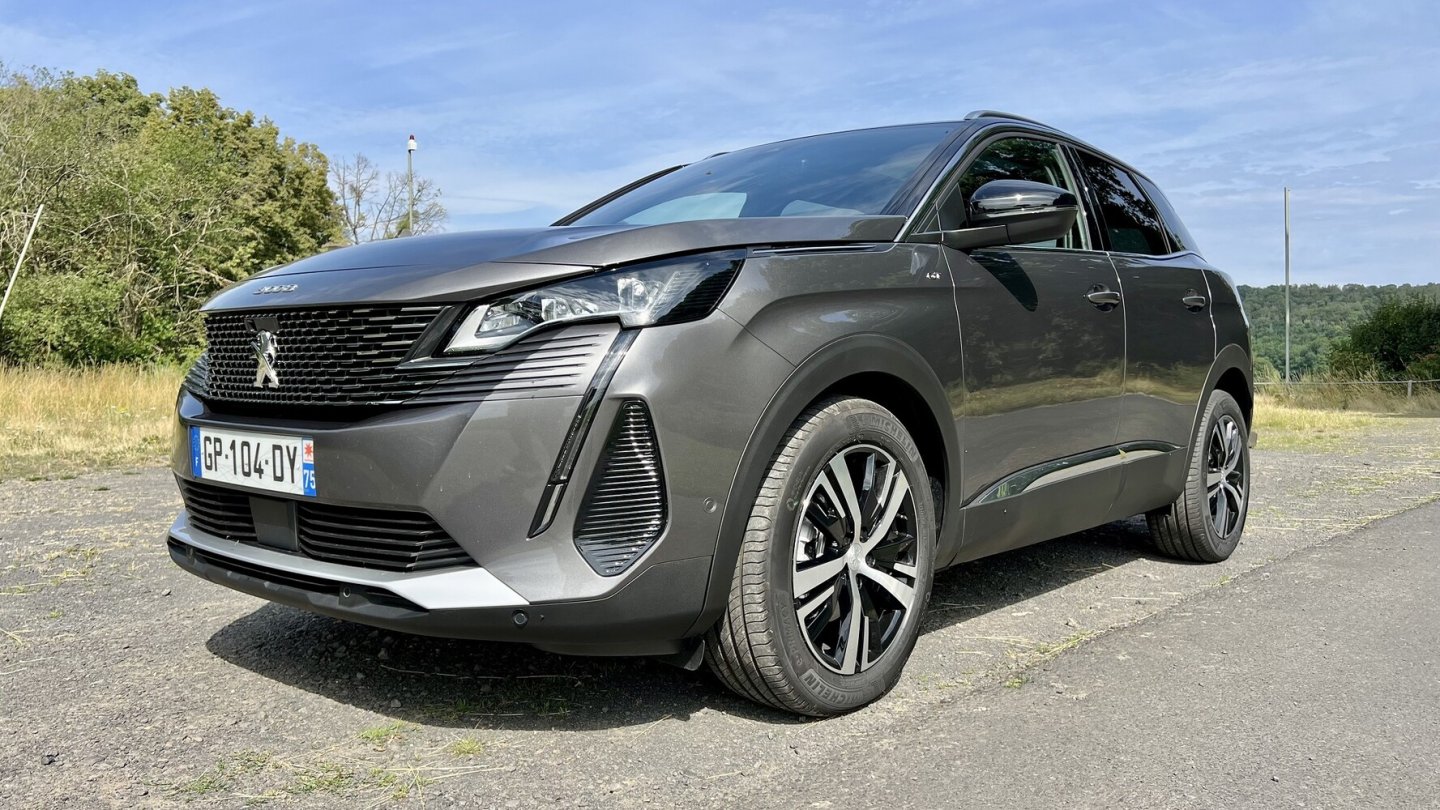 Peugeot 3008 Hybrid 136
