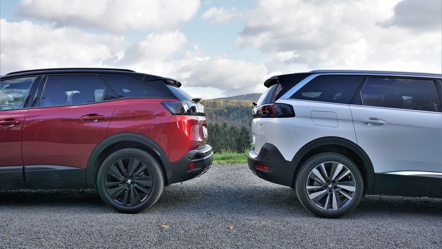 Der Preissprung vom Peugeot 3008 auf den 5008 liegt bei circa 2.300 Euro.