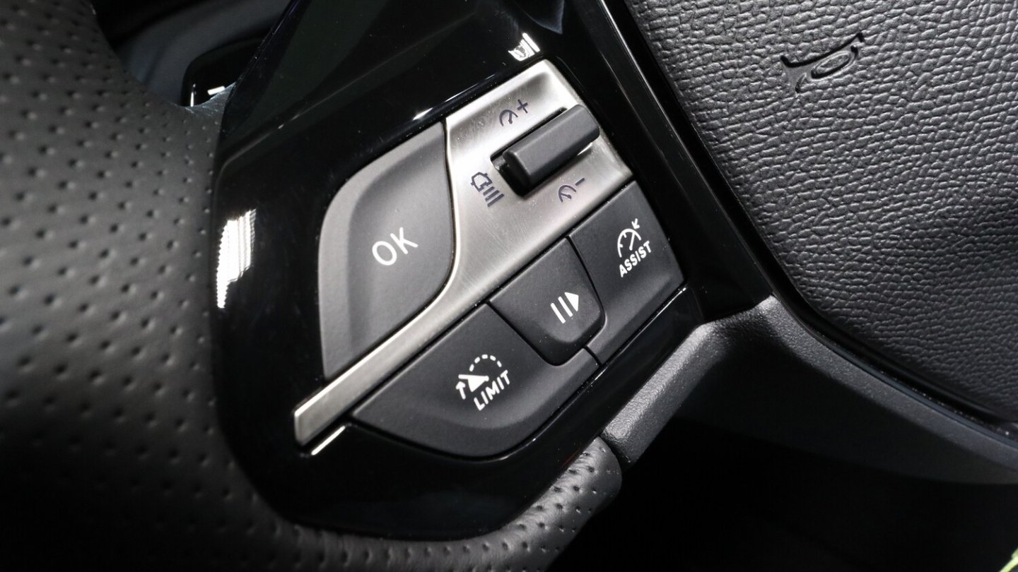 Die Fahrassistenten werden Ende 2021 um weitere Funktionen erweitert.