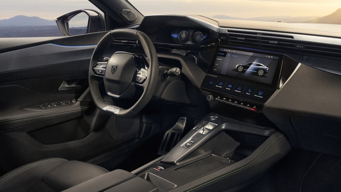 Das i-Cockpit ist aus den 408-Versionen mit Verbrennungsmotor bekannt.