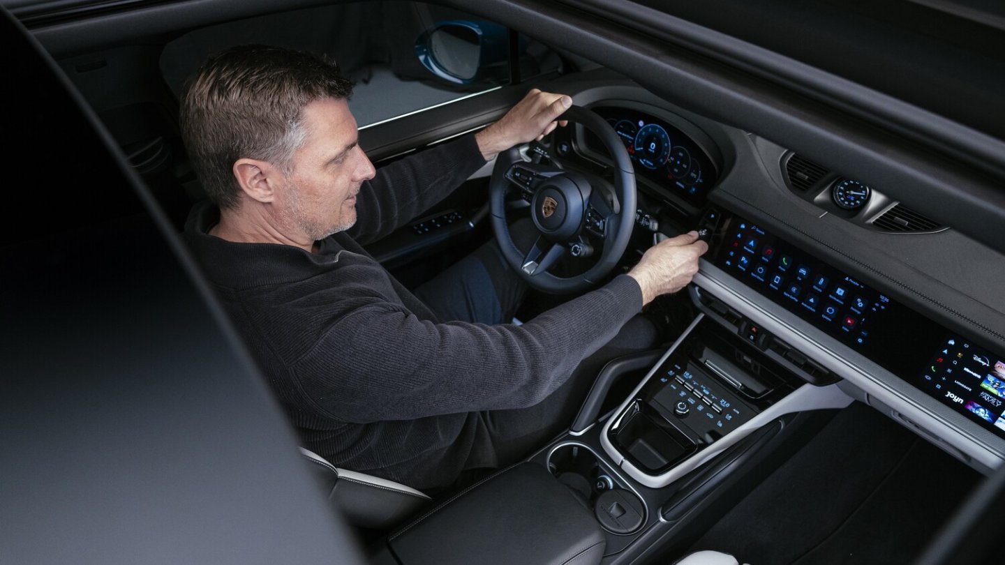 Beim ersten Kennenlernen durfte der überarbeitete Cayenne noch nicht auf die Straße.