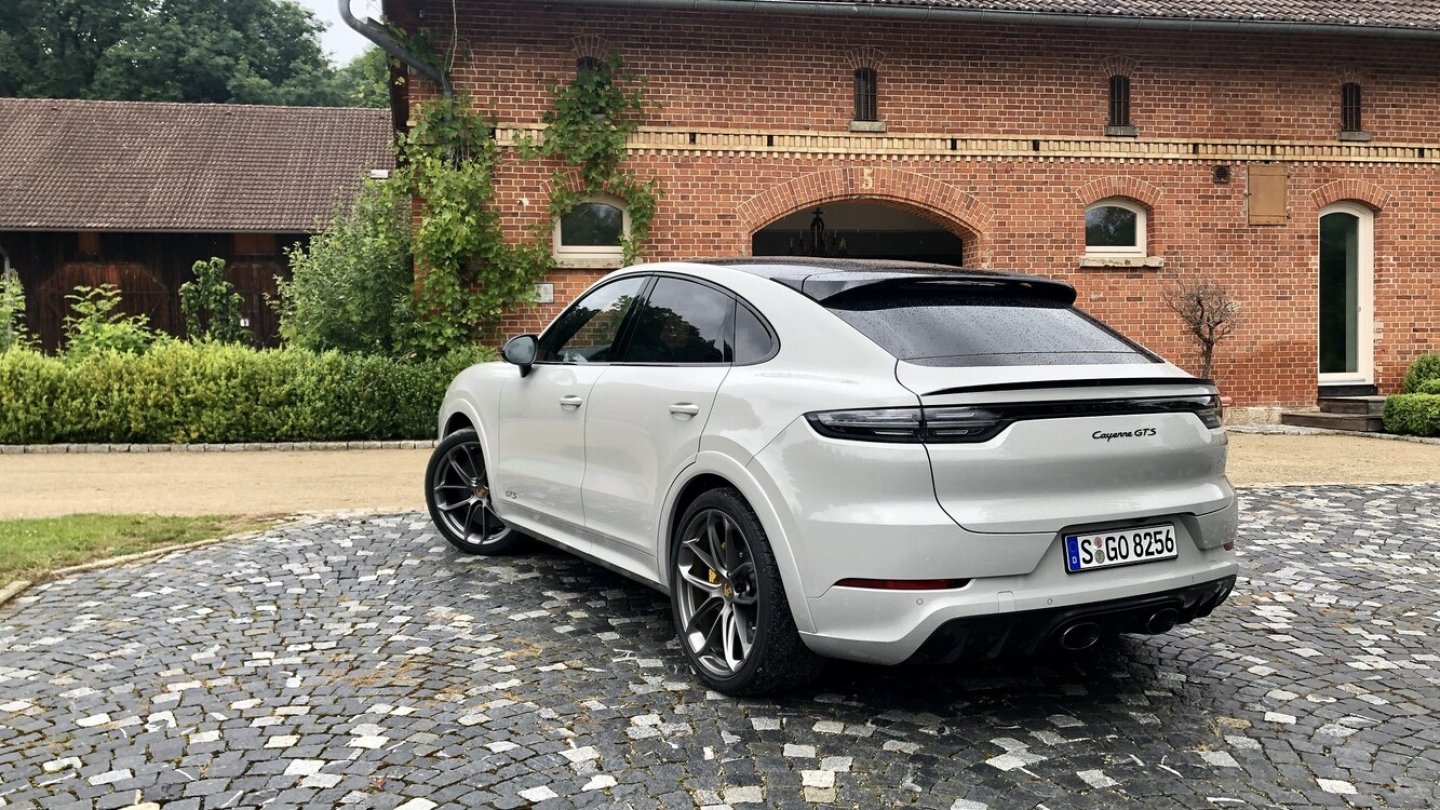 Auch den Cayenne GTS gibt es mit steilerem Heck und als Coupé.