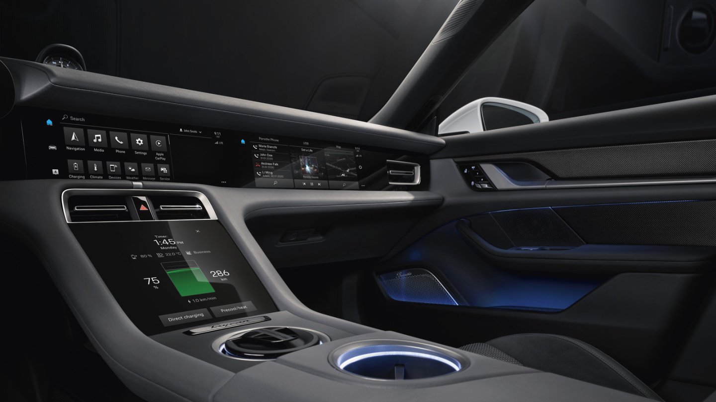 Das Display für den Beifahrer gibt es optional.