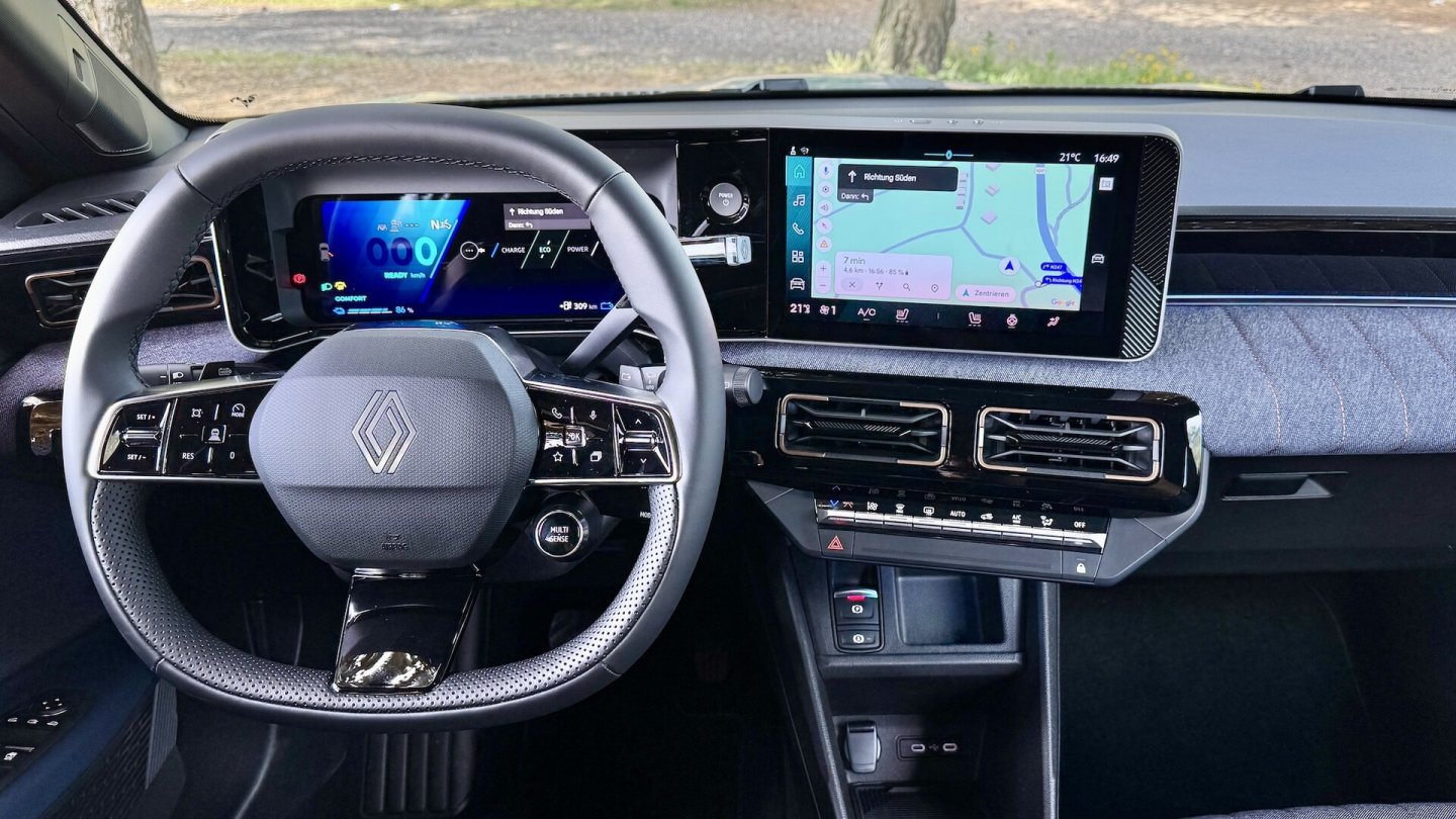 Auch dieser Renault setzt auf die Integration von Google-Software ins Infotainment-System.