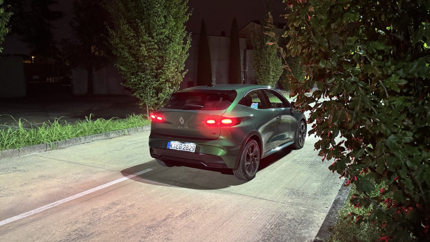 Die schicke Lackierung in Absolut Grün ist beim Renault Clio gratis.