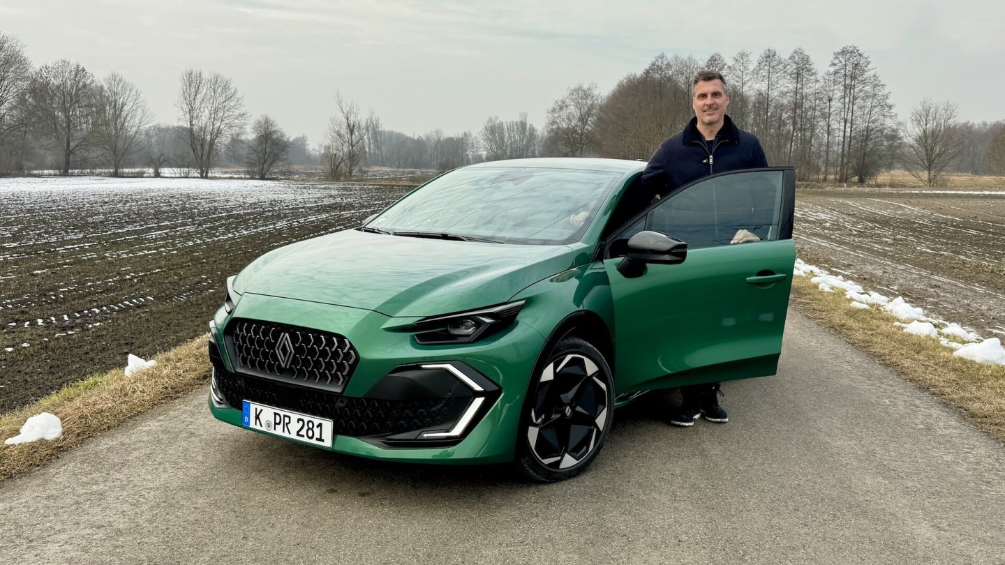 Günstige Preise kann Renault auch dewegen realisieren,weil sich der Clio Teile der Bodengruppe mit R5 und R4 teilt.