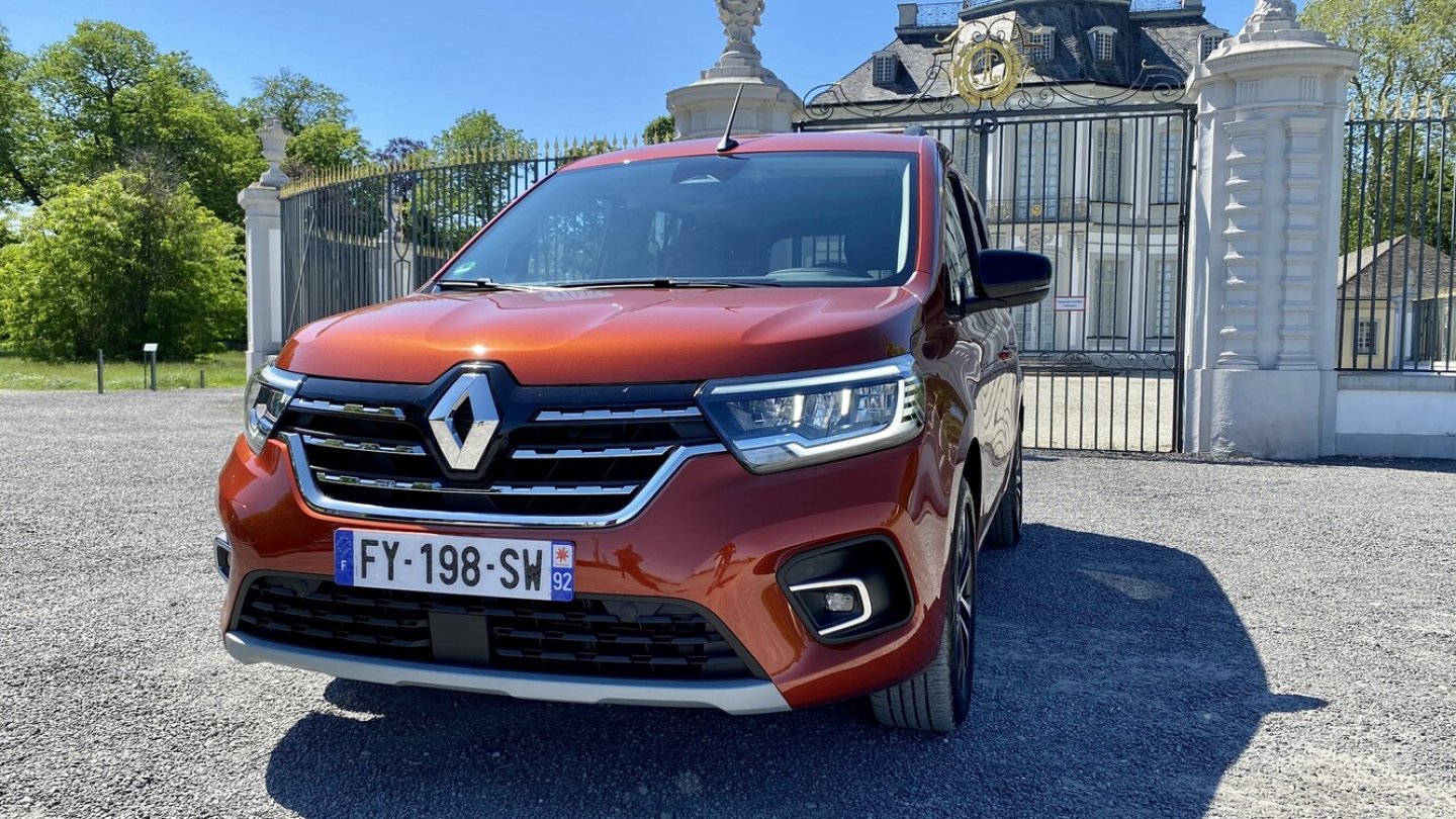 LED-Scheinwerfer sind serienmäßig