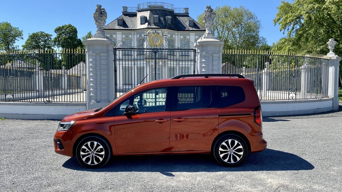 Der neue Renault Kangoo ist 4,49 Meter lang.