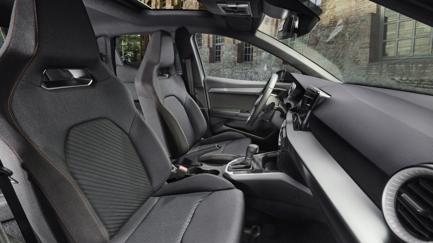 Die Sportsitze mit integrierten Kopfstützen werden Aufpreis kosten.