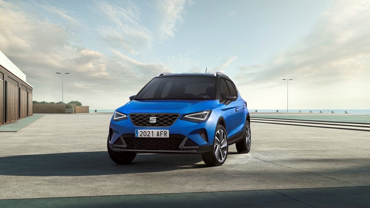 Der Seat Arona bekommt eine neue Fronschürze.