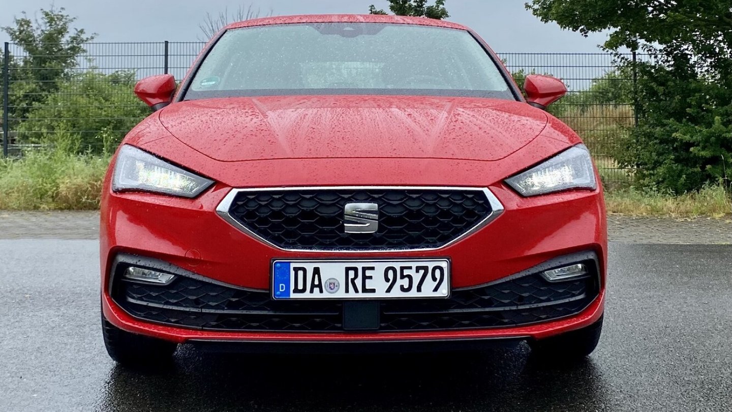 Die Lackierung in Pure Red kostet keinen Aufpreis.