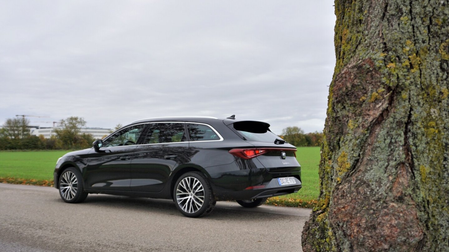 Den neuen Benziner gibt es auch im Kombi Seat Leon Sportstourer.