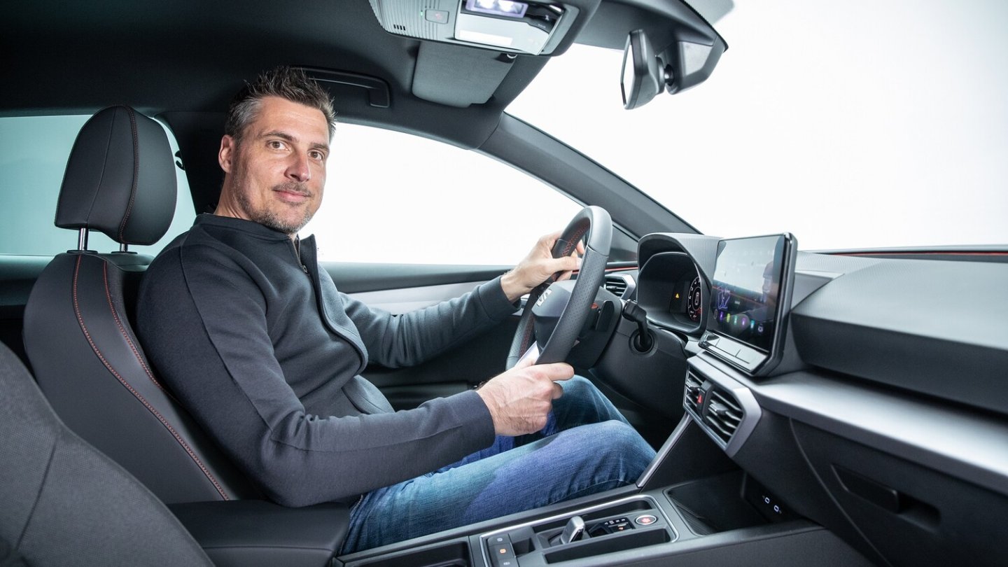 Viel Platz und bequeme Sportsitze im neuen Seat Leon FR.