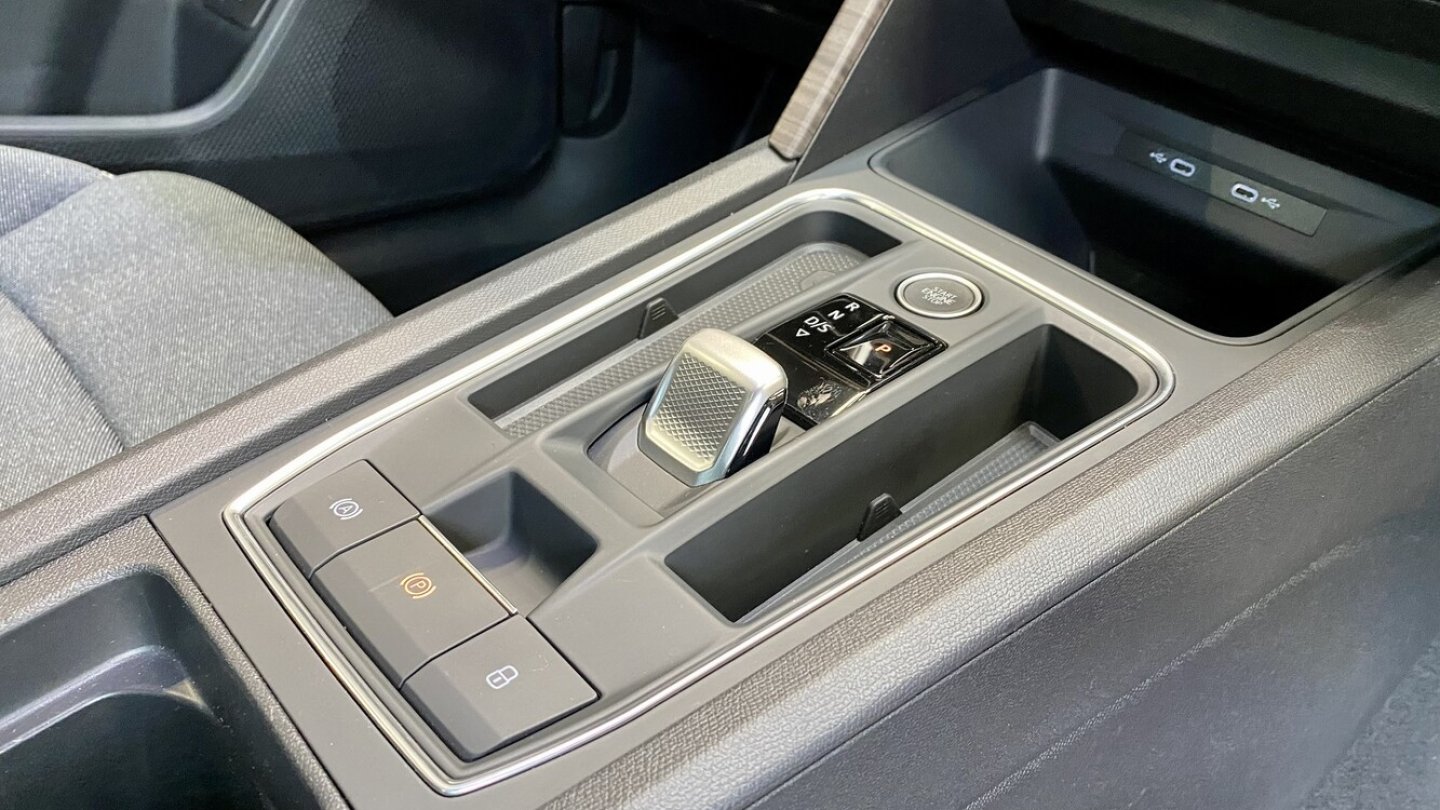 Kurzer Stummel für das DSG im Seat Leon eTSI.