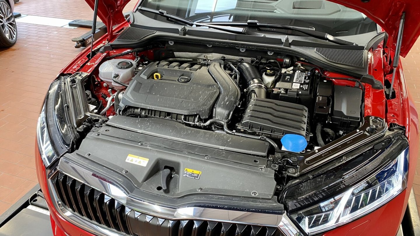 Beide - hier der Skoda - haben den gleichen 1.5 TSI mit 150 PS unter der Motorhaube.