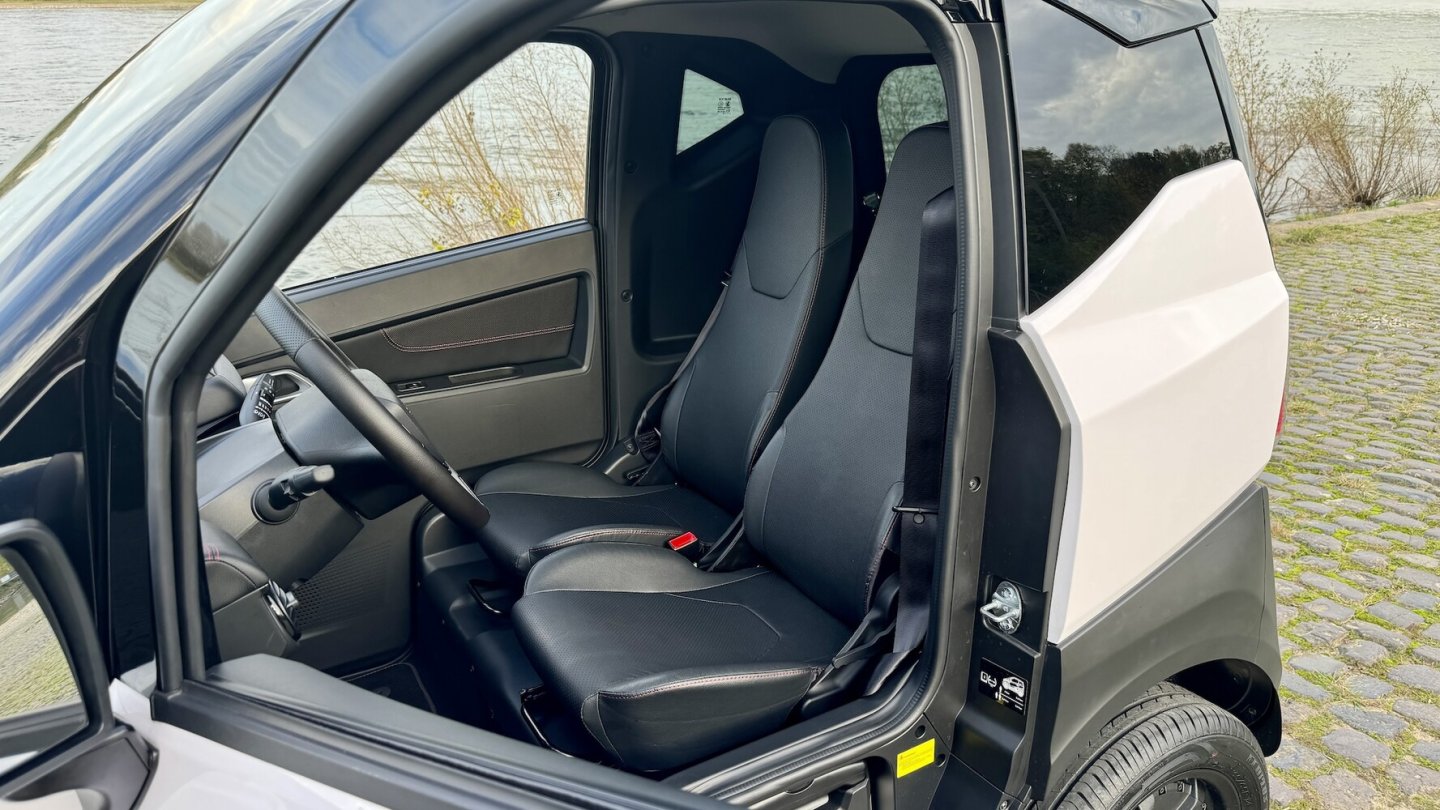 Die L7e- Varianten haben andere Sitze als der Silence in L6e-Ausführung und Kunstlederbezüge.