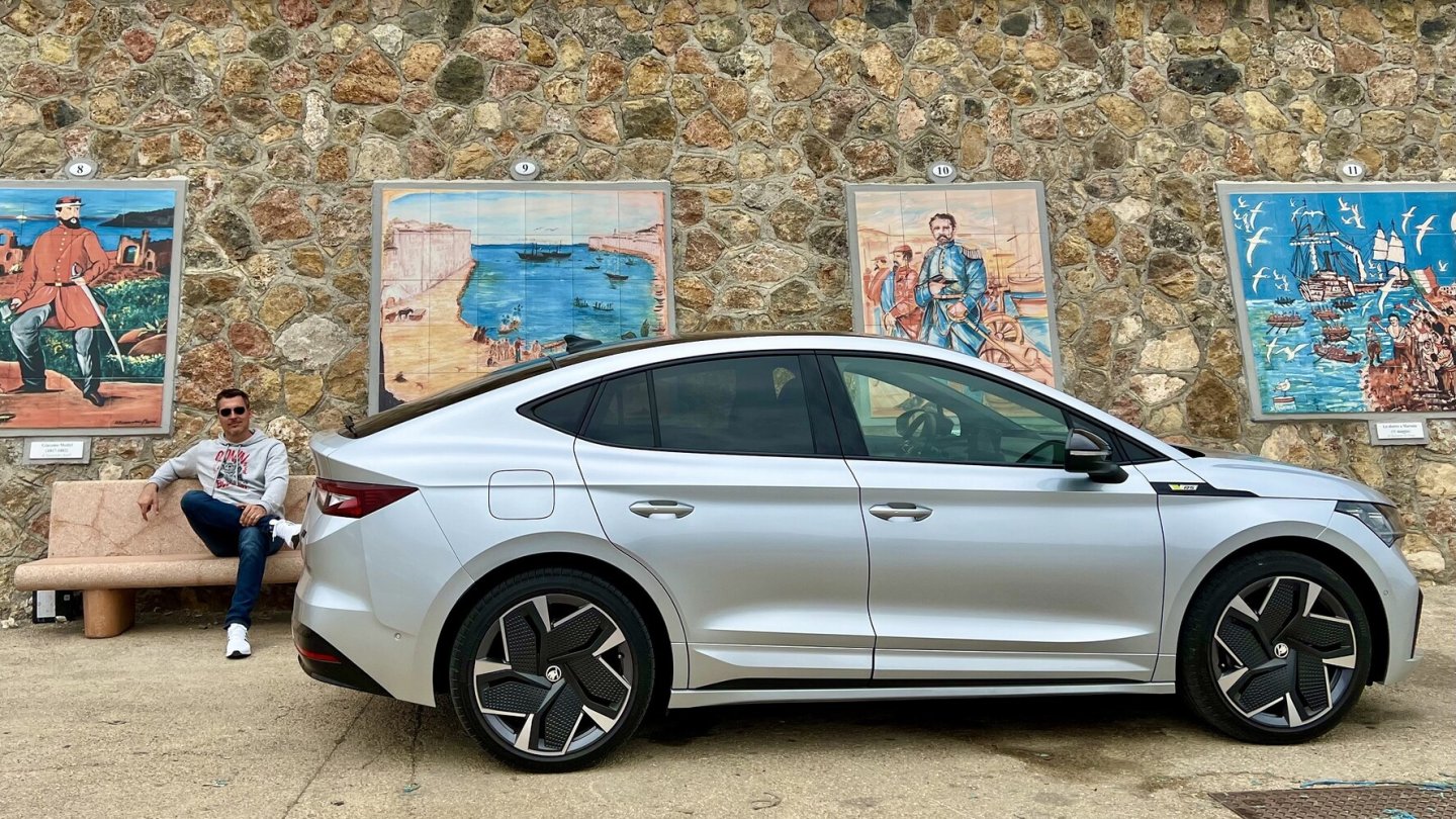 Der Skoda Enyaq ist als Coupé recht schick und als RS recht teuer.