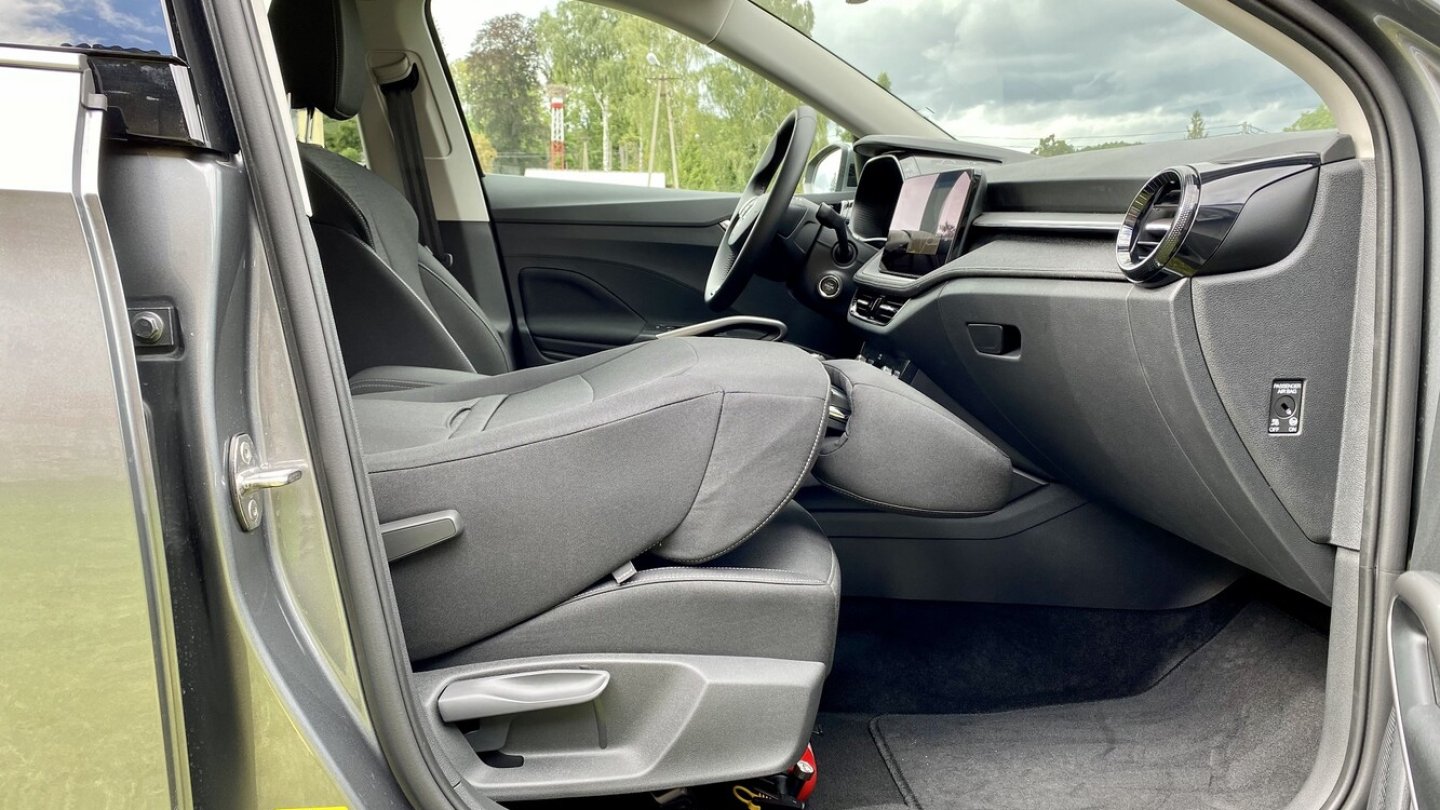 Die umklappbare Beifahrersitzlehne kostet 90 Euro Aufpreis.