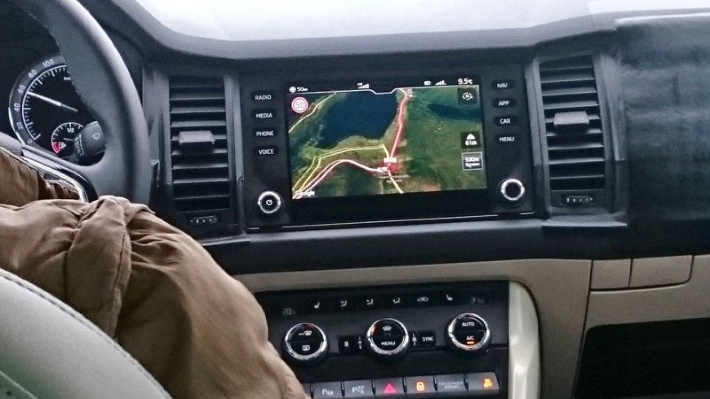 Dieses Foto muss während der Probefahrten am Nordkap enstanden sein. Wo die Online-Staudienste wohl arbeitslos waren. Quelle: autoforum.cz