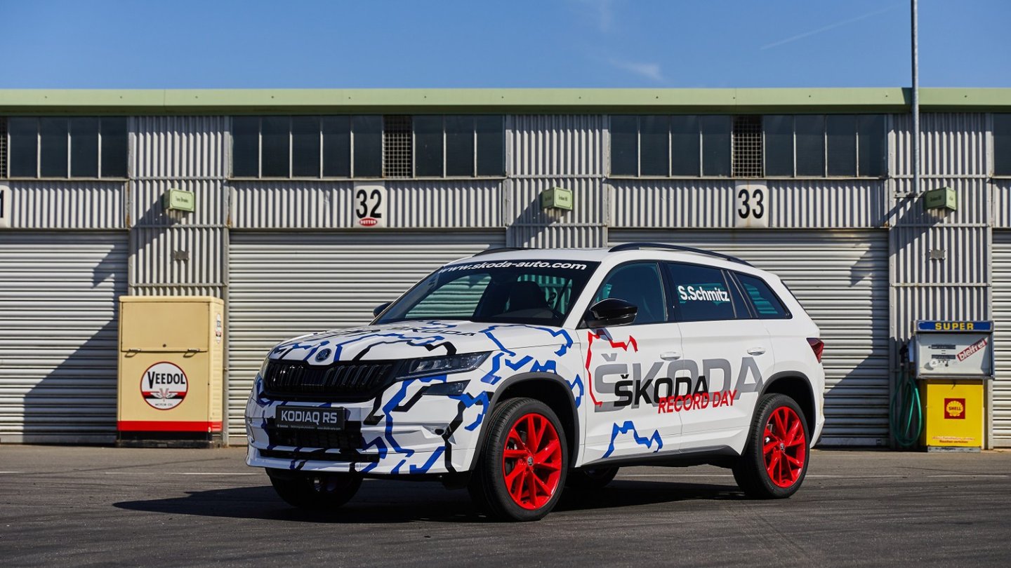 Die roten Felgen am Kodiaq RS dürften es nicht in die Serie schaffen.