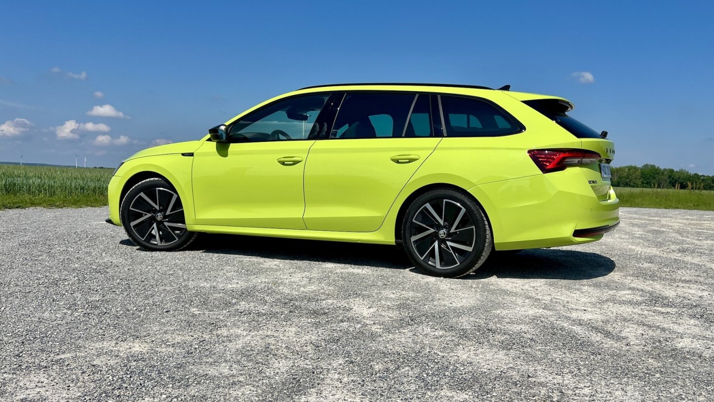 Der Skoda Octavia sprengt mit einer Länge von 4,70 Metern die Kompaktklasse.