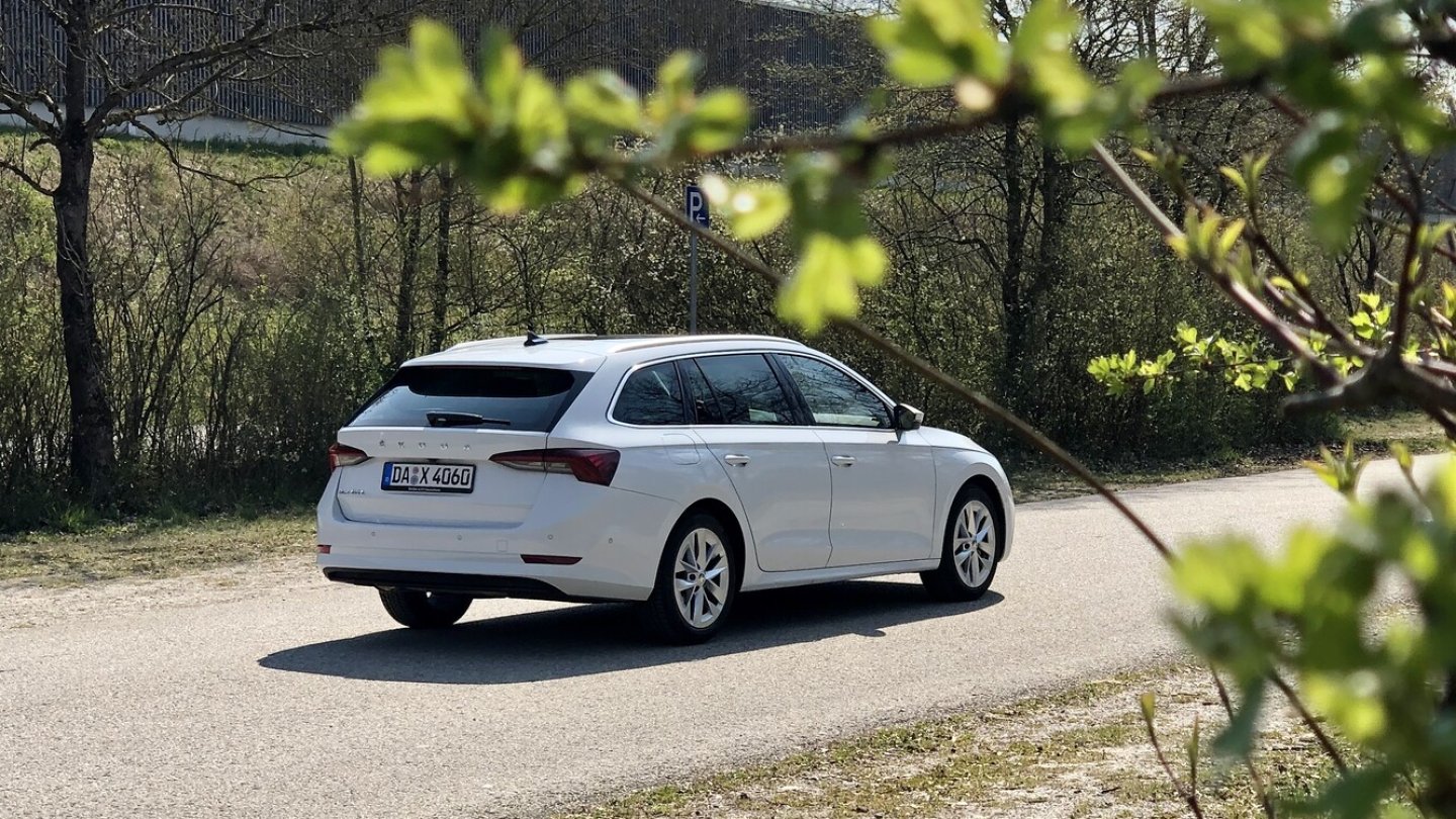 Der 150 PS starke TDI ist vorerst an das DSG zwangsgekoppelt.