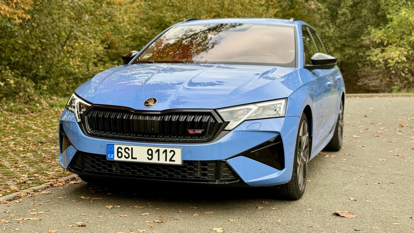 Matrix-LED-Scheinwerfer sind beim Skoda Octavia RS serienmäßig an Bord.