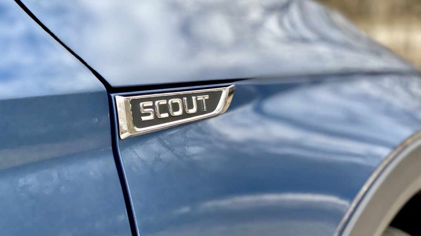 Die Scout-Plakette an den Flanken.