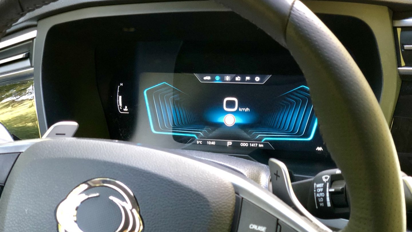 Die digitalen Insturmente sind ab Onyx-Ausstattung an Bord.