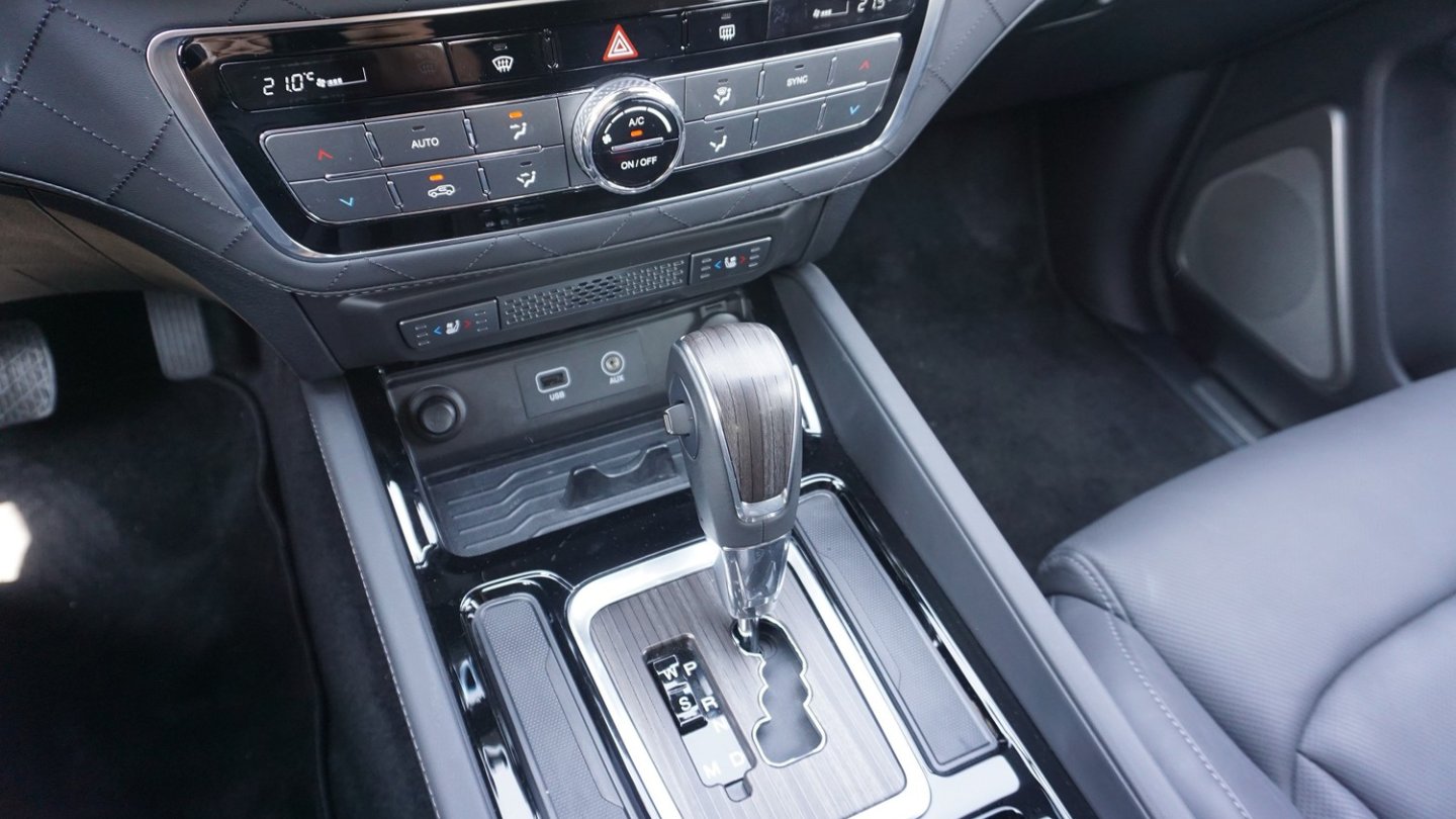 7-Gang-Automatik, weiterhin in Lizenz von Mercedes-Benz.