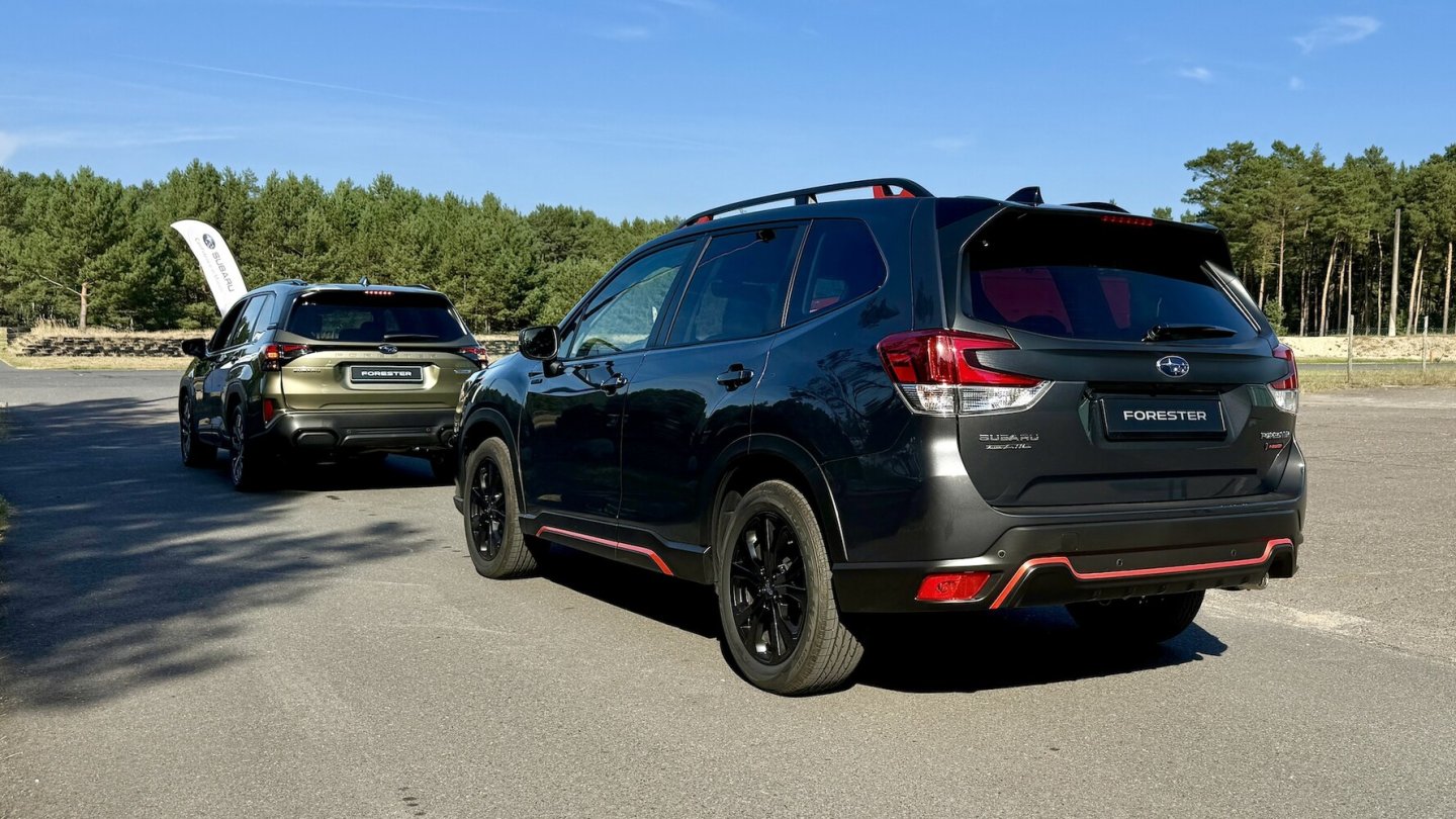 Bei den ersten Testfahrten war auch der Vorgänger zum Vergleich dabei.