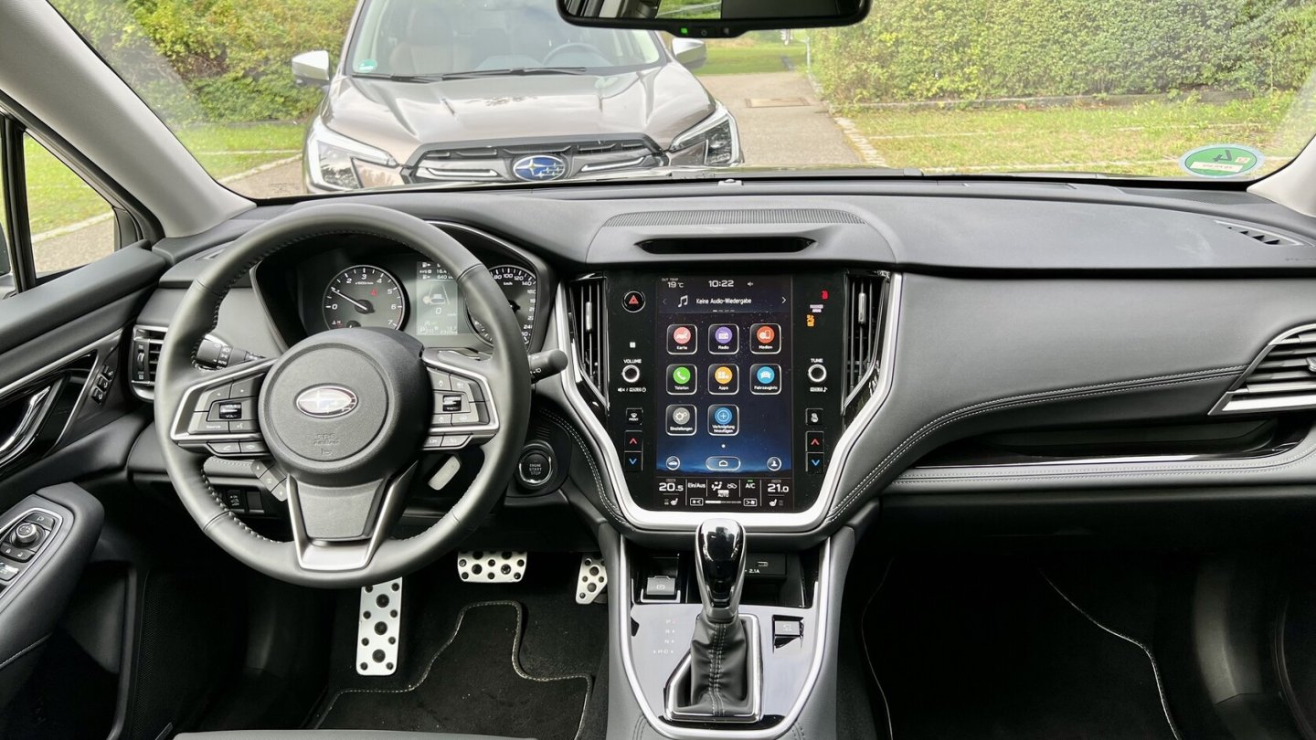 Die Klimafunktionen im Outback werden über das große Display bedient.