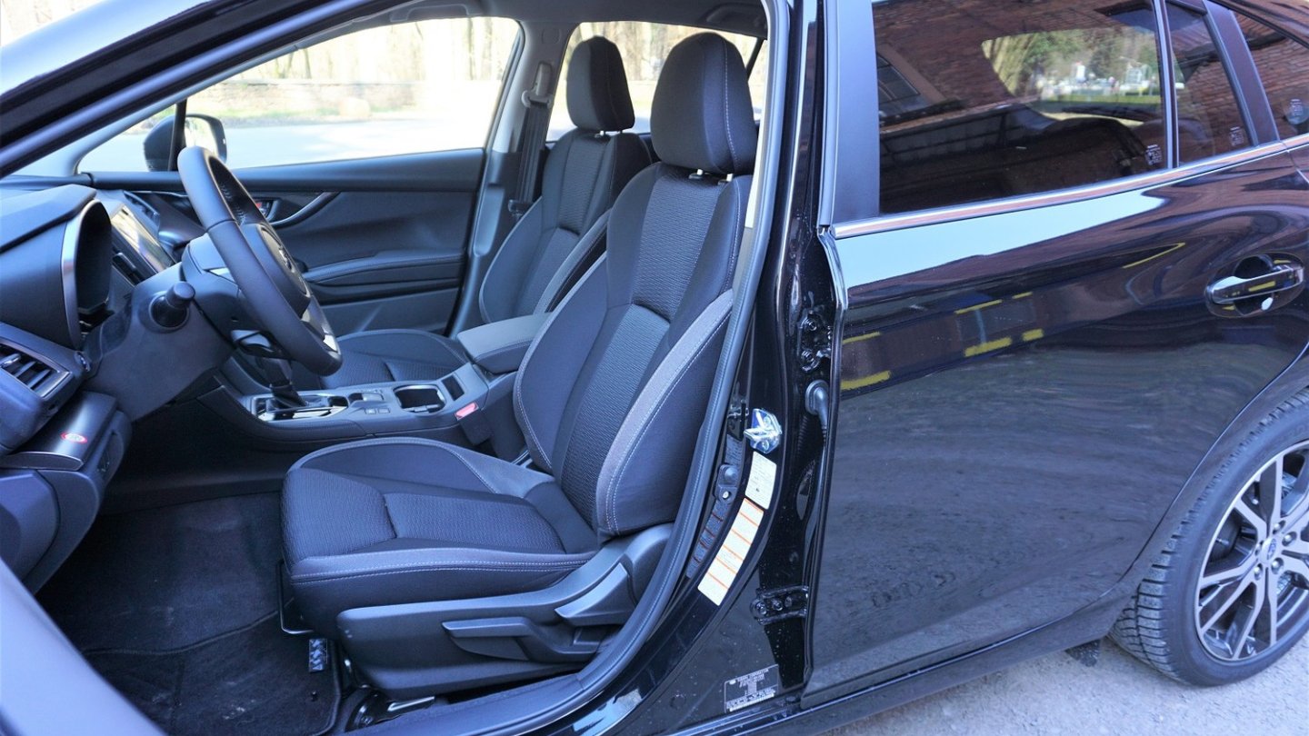 Bequeme Sitze, im Impreza Exclusive mit Stoff bezogen.