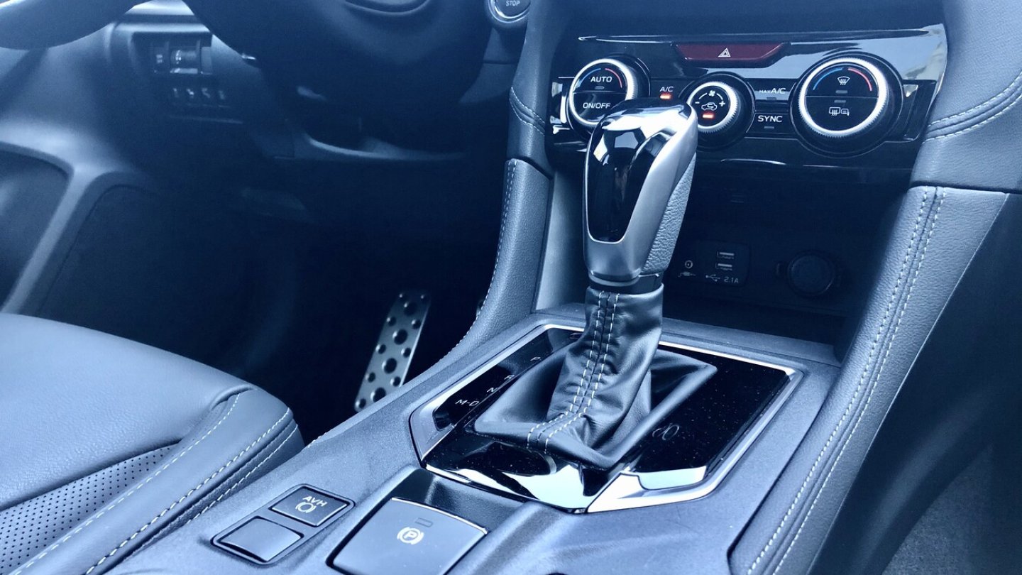 Die sutfenlose Automatik profitiert vom Elektro-Boost.