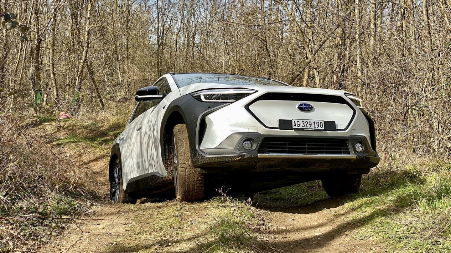 Allradantrieb ist beim Subaru Solterra serienmäßig, den Toyota gibt es auch mit nur einem Motor.
