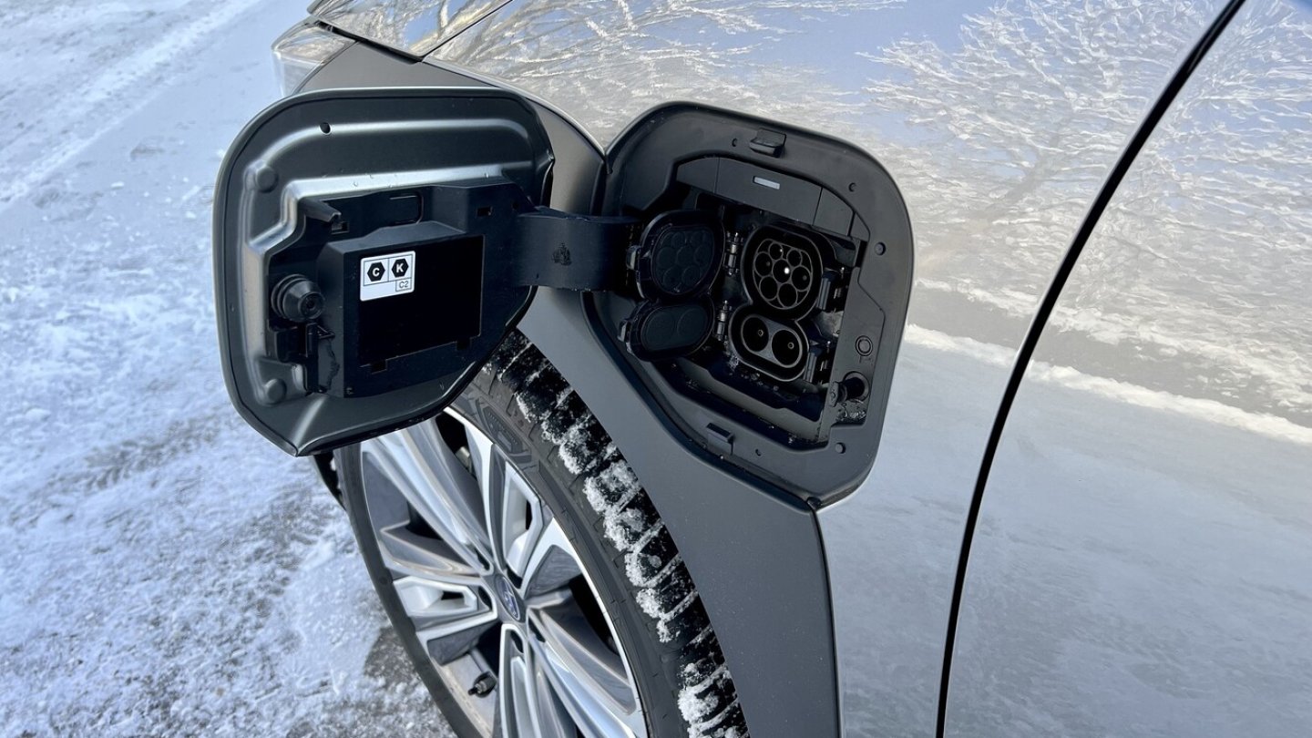 Das Update des Toyota für dreiphasiges Laden hat der Subaru Solterra noch nicht erhalten.