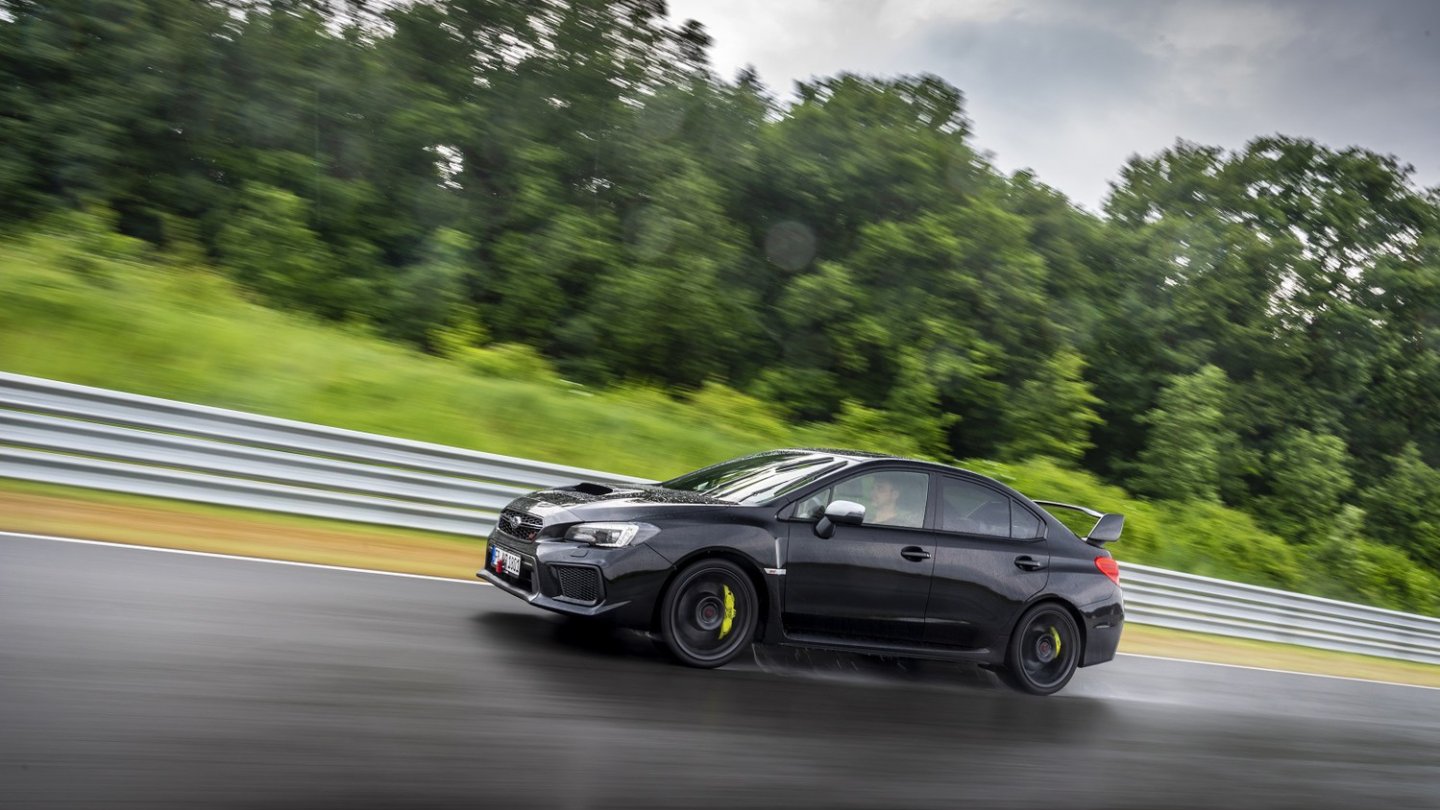 Das Wetter am Bilster Berg spielt mit: es regnet!